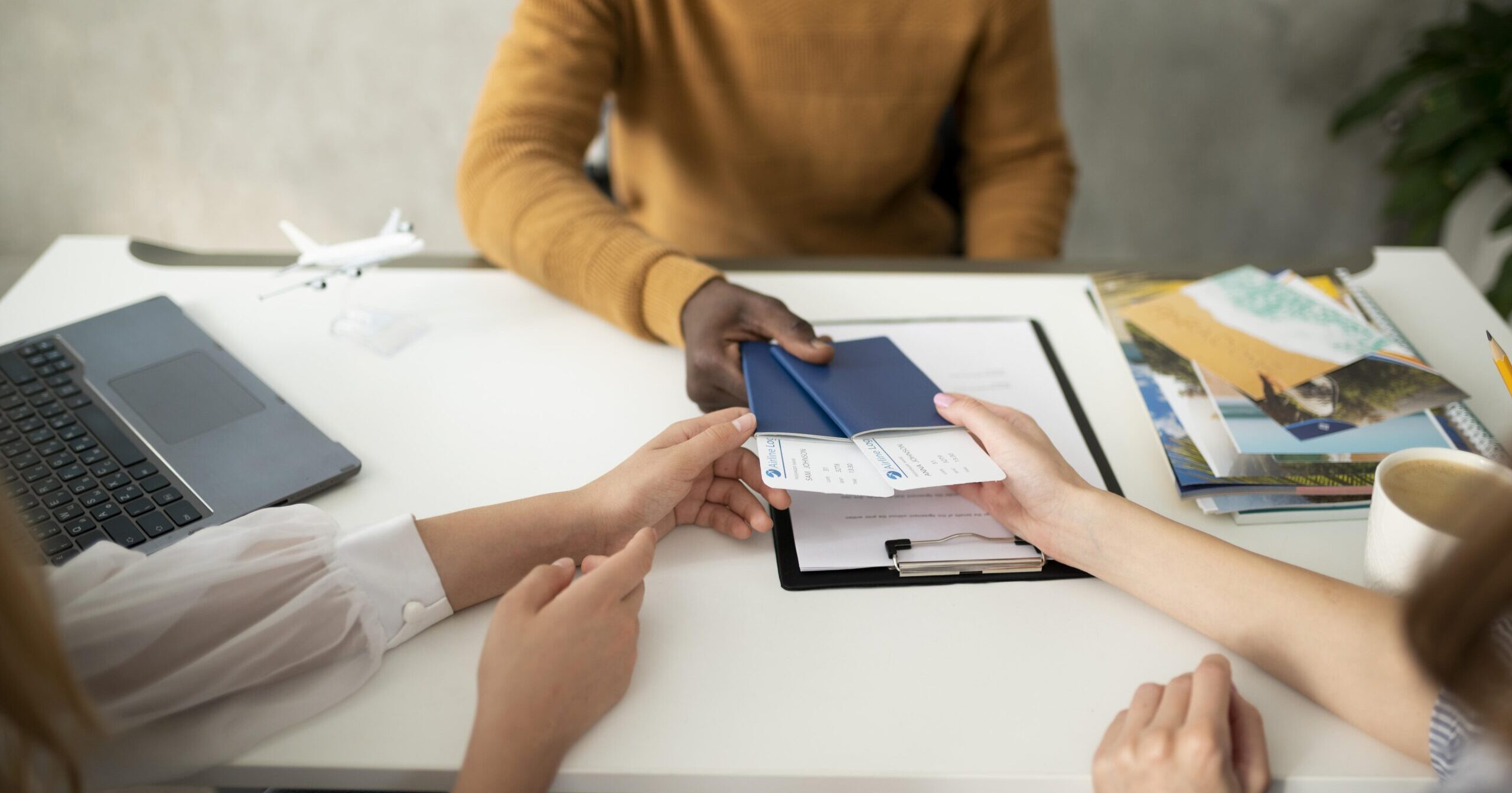 Vital Difference Between Tour Operators and Travel Agents