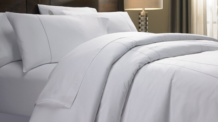 Why Hotels Should Use White Bed Sheets and Bed Linens